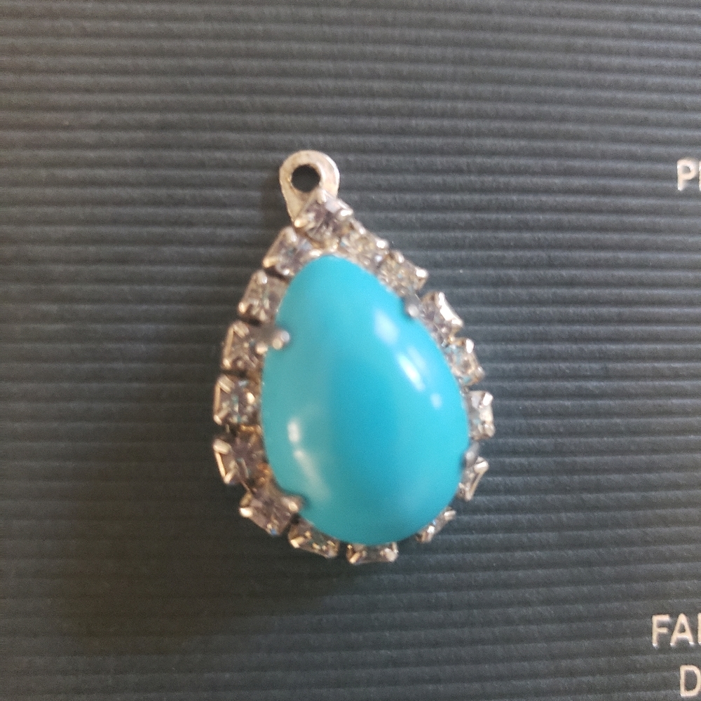 Jewelry - Picture 2 of 2